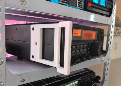Icom IC-R8500 rack ears