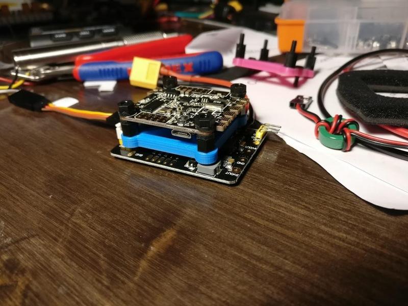 Reptile S800 FC mount on stock pdb