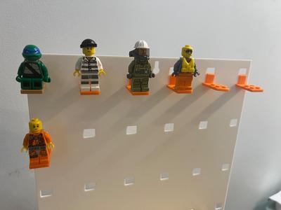 L E G O mini figure holder 