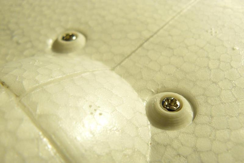 M3 foam wing screw supports