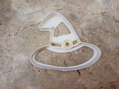 Witch hat cookie cutter