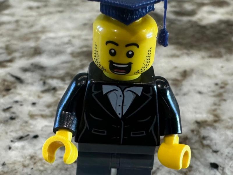 Minifigure Grad cap