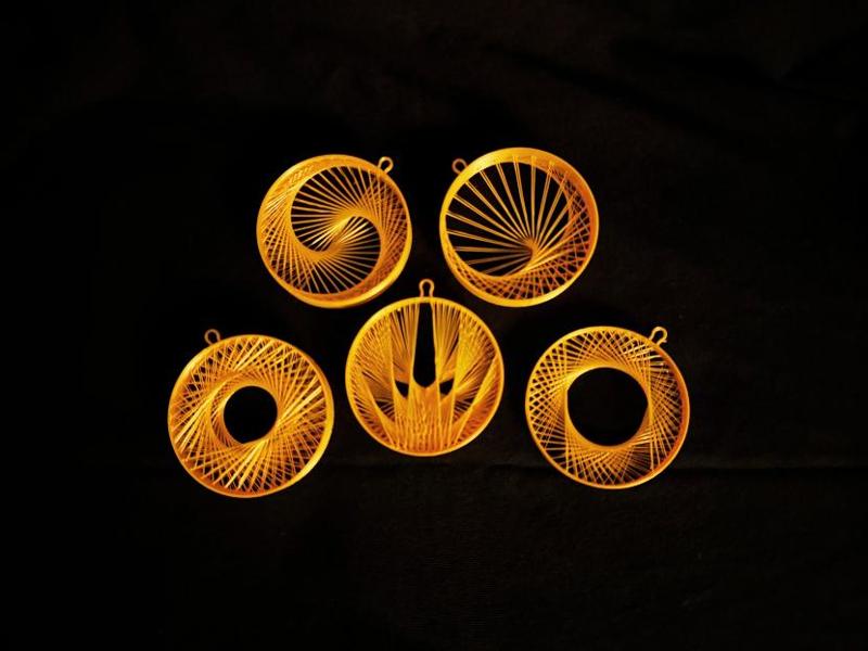 Stringy Art Christmas Ornaments – 13 Designs