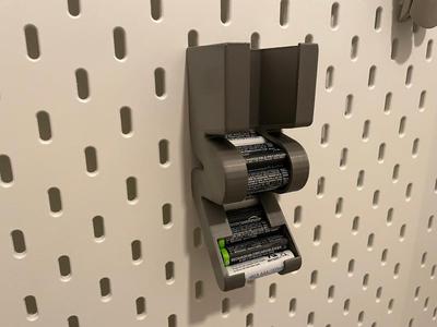Skadis - AAA battery dispenser