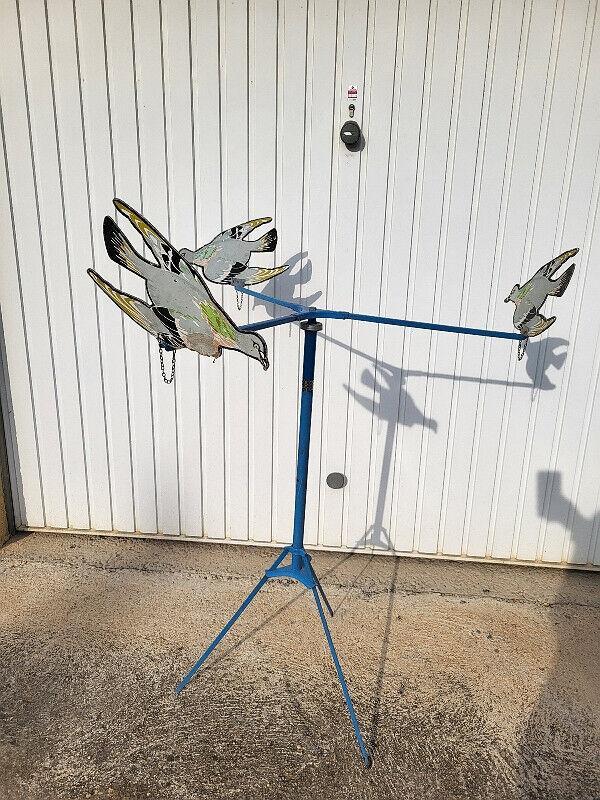 tir au pigeon // pigeon shooting