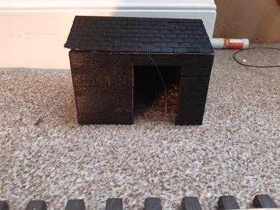 small g scale trackside shed