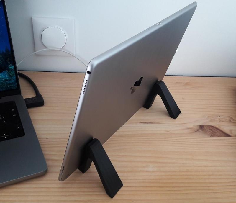 Ipad pro small stand
