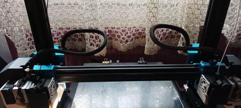 Secret cable guide for extruder harness (Sovol SV04)