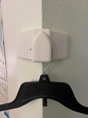 magnetic corner hook (for clothing hanger)