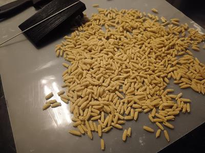 Csigacsináló. (Traditional Hungarian pasta making board)