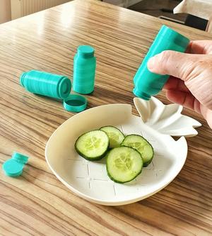 Salzstreuer - Salt Shaker - two inserts in one shaker