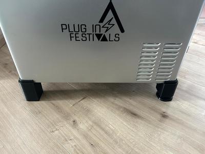 Füße für Ice Cube Kühlbox von Plugin Festival