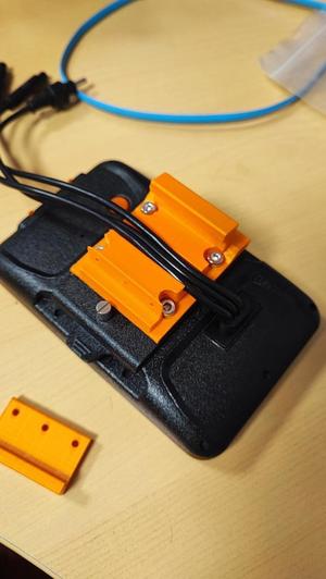 Support Karadar MT5003 pour Honda CB650R