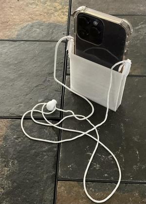 Phone pouch