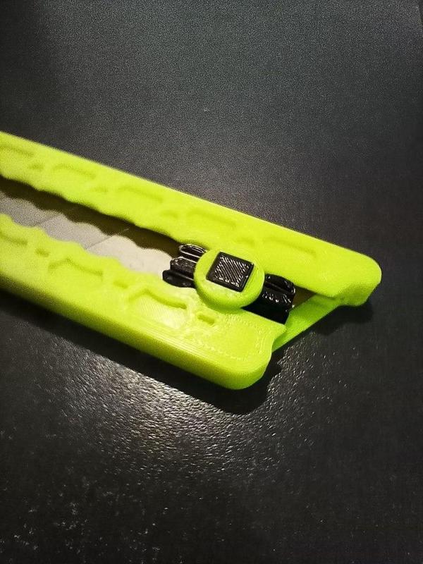 AVE- OLFA blade holder - Spring MOD