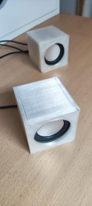 Mini speaker box