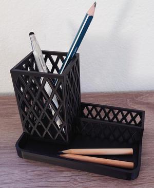 Pencil holder/desk organizer 