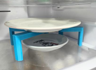 Adjustable fridge shelf - for stacking dishes
