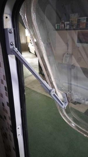 Compas para ventanas de caravanas y autocaravanas