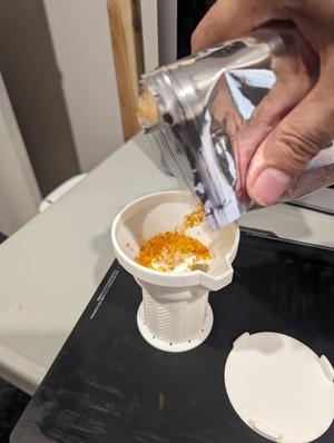 Screw on Funnel for Silica Gel Bead Spool Holder