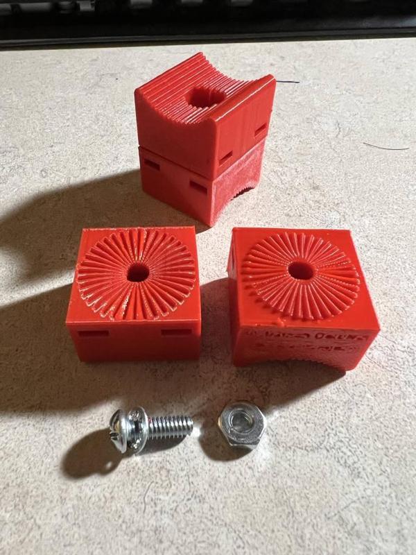 Adjustable Bicycle Flashlight Holder