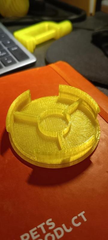 Universal central cap 68mm