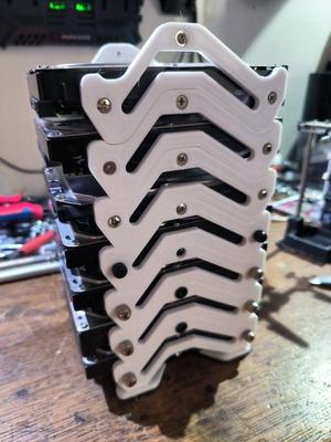Secured stacking HDD 3.5