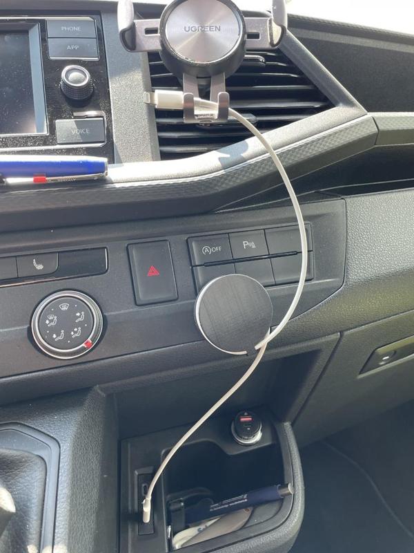 Mini Kabeltrommel für Ladekabel im Auto (Handy)