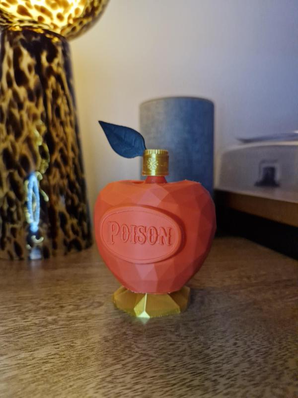 Poison Apple Display Bottle