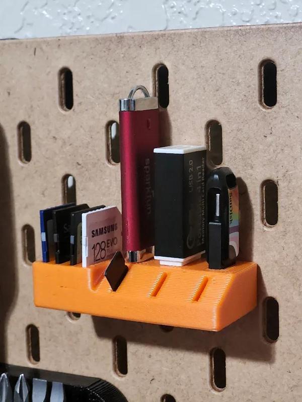 Skadis USB, SD, & Micro USB Mount   