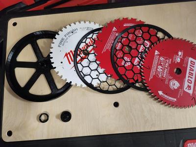 Multiple saw blade holder, OpenSCAD parametric