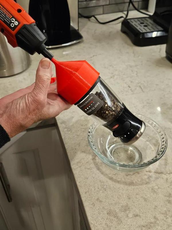 Pepper mill power attachment   