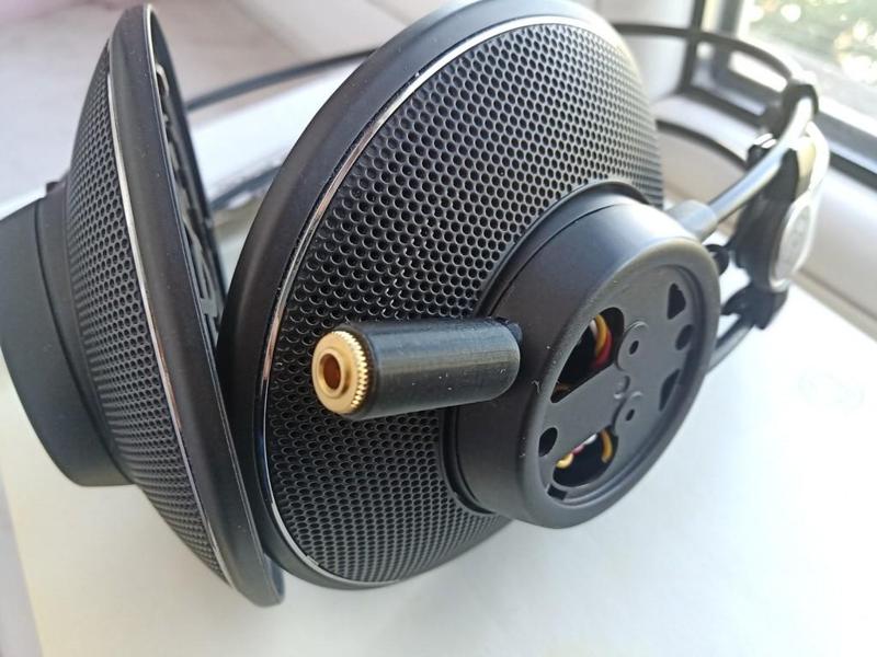 Fixture for Jack 3.5 socket into AKG K612 headphones (modification for detachable cable)