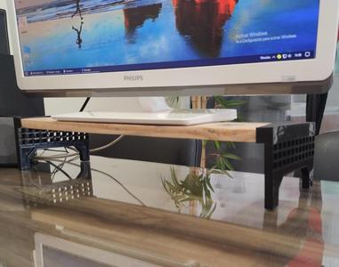 Simple stand Monitor