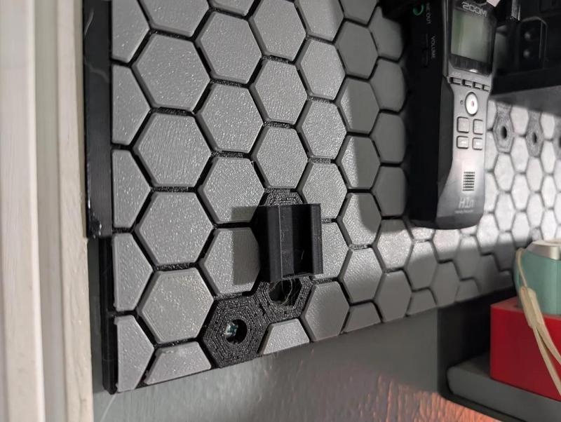 Honeycomb Storage Wall Filler   