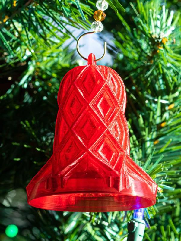 Closed Lattice Christmas Bell