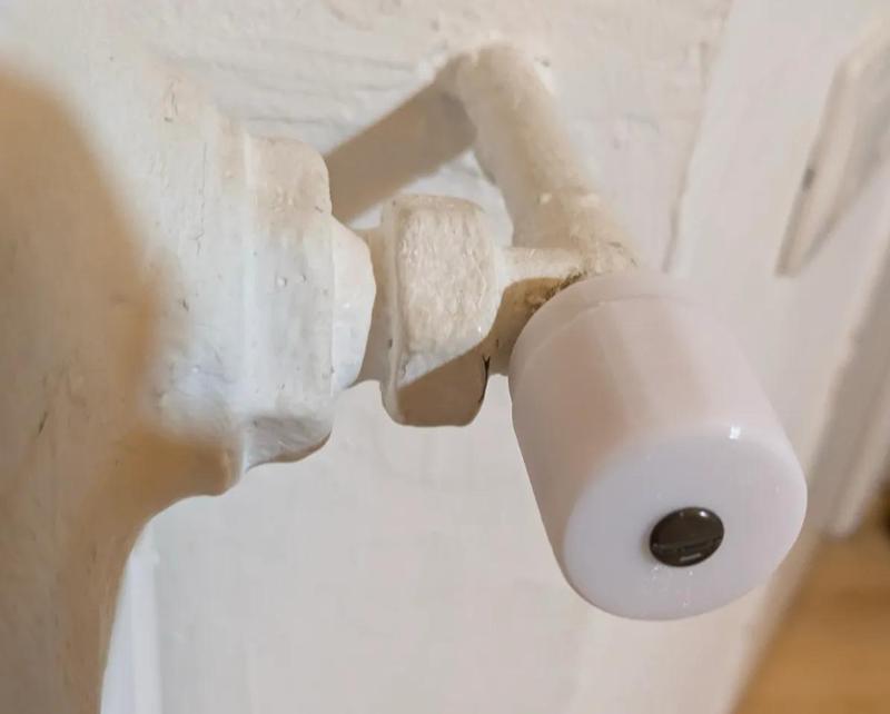 Knob/cap for old radiator valve   