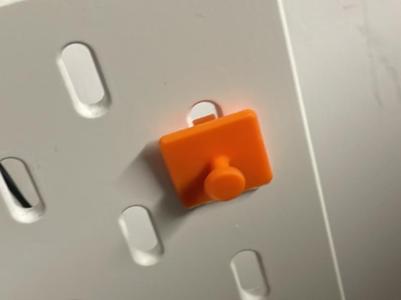Router hook for SKADIS