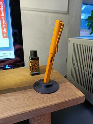 Lamy Safari Stand/Holder