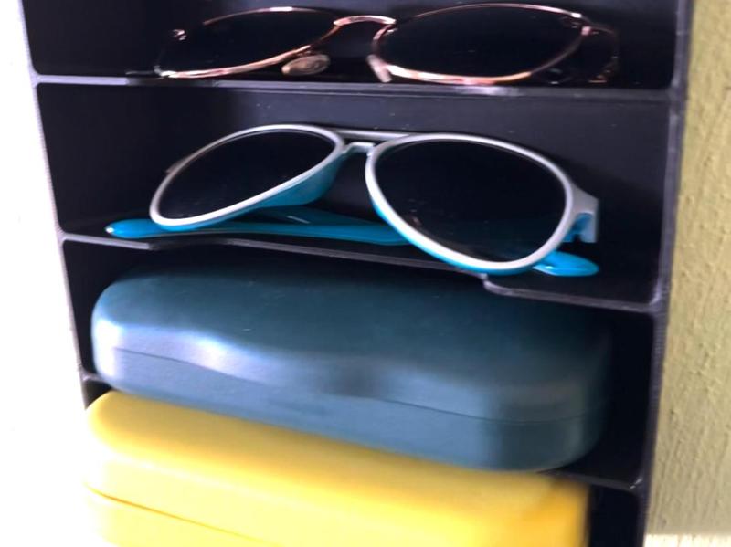 Wall shelf for glasses and case