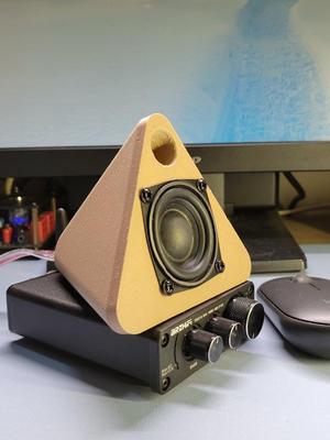 Pyramid Speaker mini