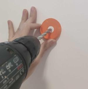 Simple dust collector for drilling walls