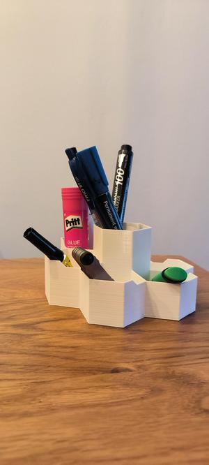 Hexagonal organizer
