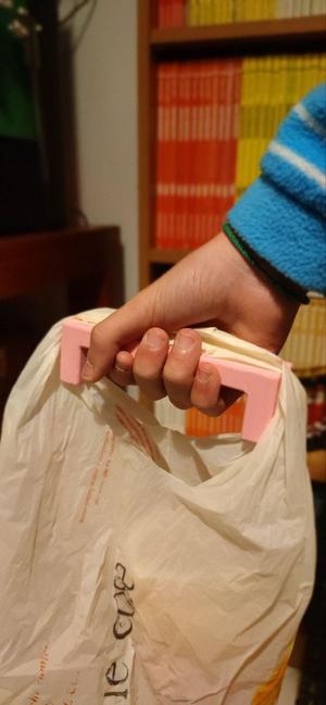 Handy bag helper