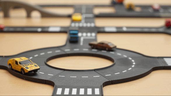 City Streets - Build your city network with 30+ unique pieces