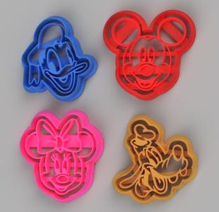 Cookie cutter Disney Mickey Minnie Pluto Donald x4