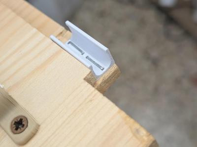 IVAR Shelf Support (for M8 Rod)