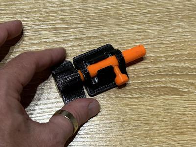 Light Bolt Lock
