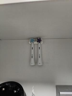 Oral-B Toothbrush Hang