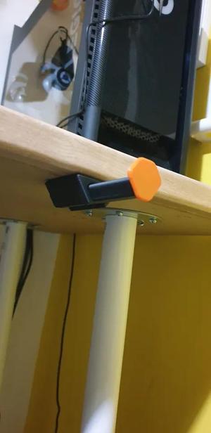 Improved Slideable Headphone holder   